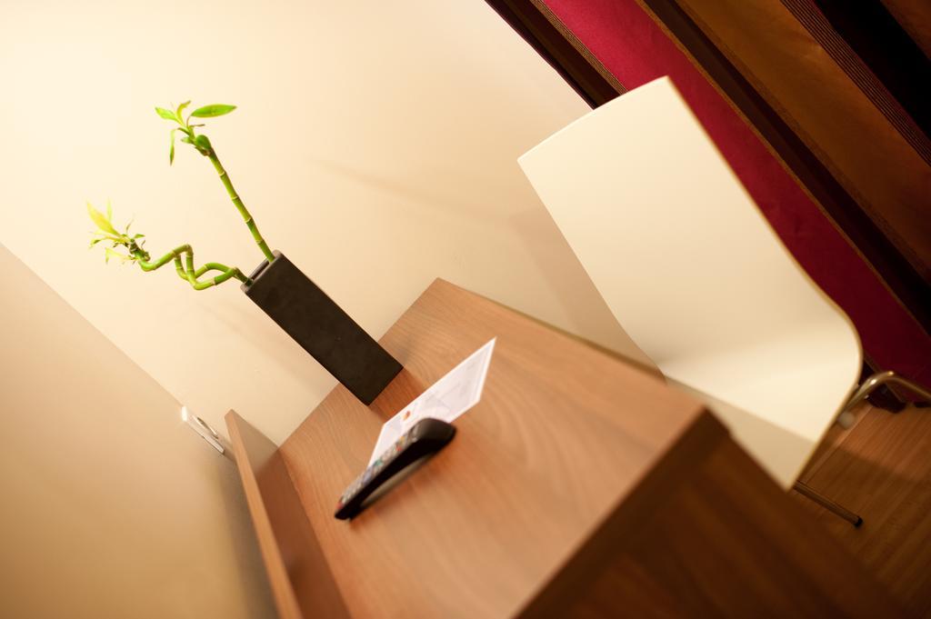 Hotel Eurocentre 2* Toulouse Nord Кастельно-д’Эстретефон Экстерьер фото